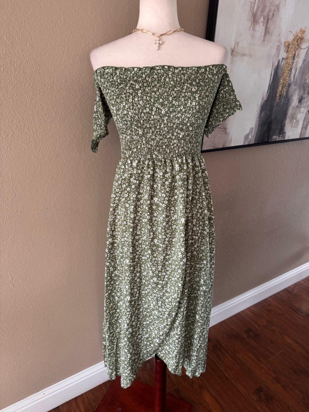Off-Shoulder Green Floral Midi Dress NWOT - Picture 5 of 8